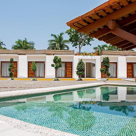 Hotel Casa Victoria Zihuatanejo Exterior photo